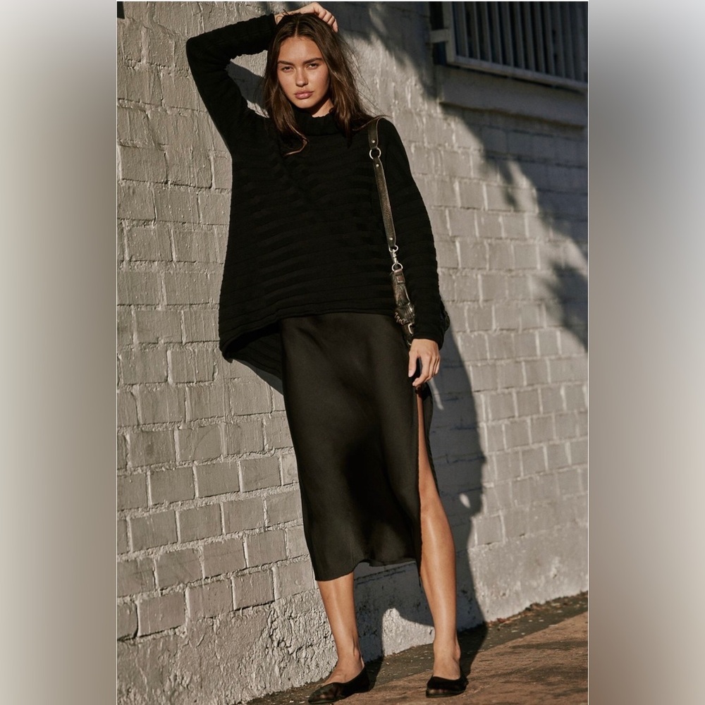 Versa Sweater Tunic